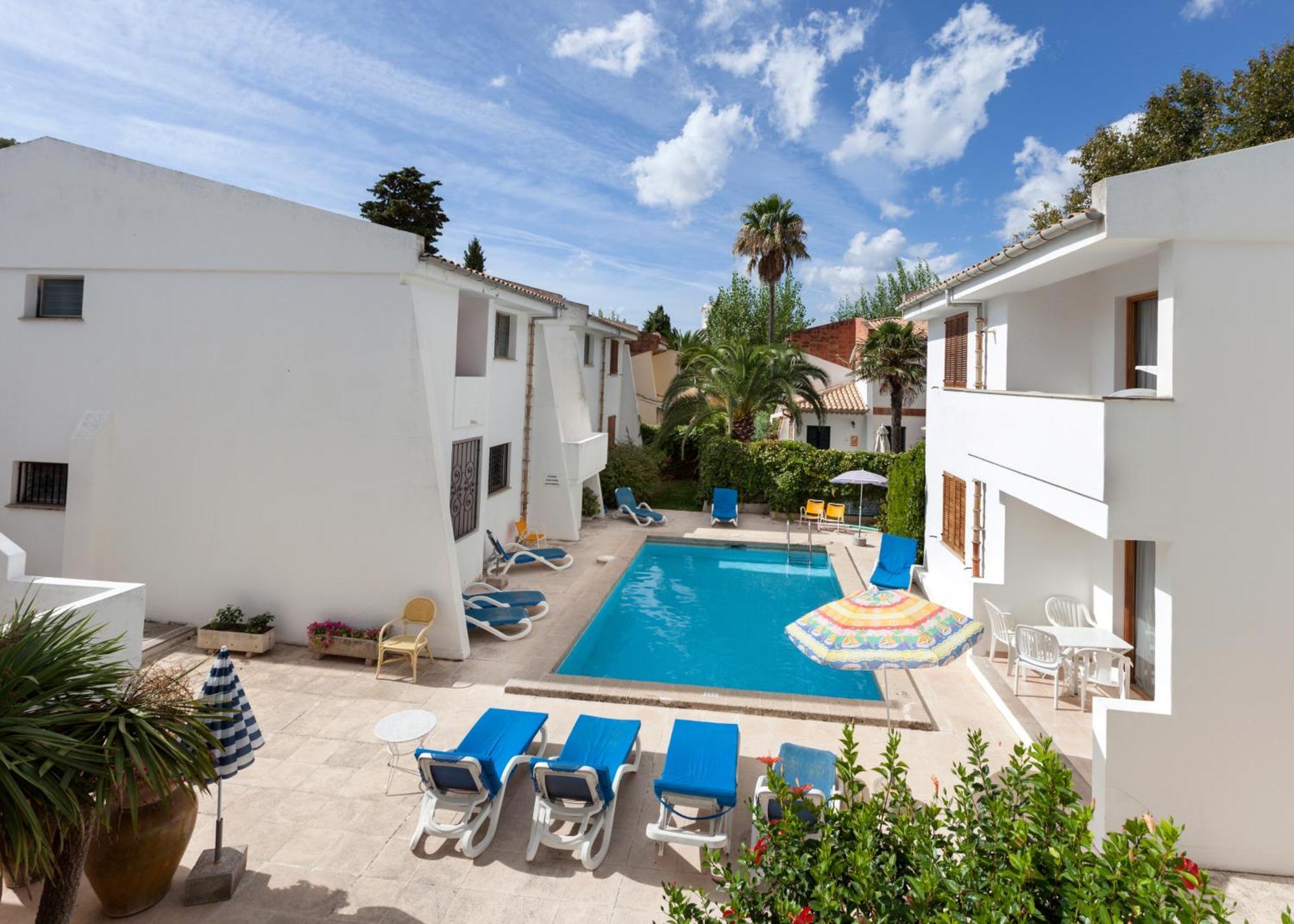 Apartamentos Leo Port de Pollença Extérieur photo