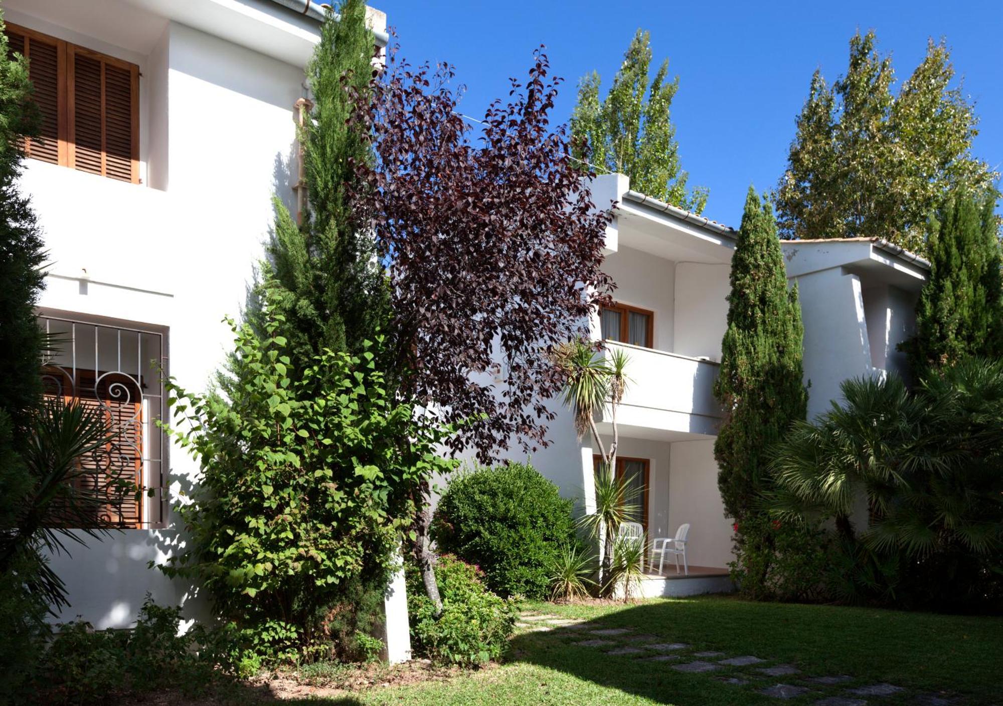 Apartamentos Leo Port de Pollença Extérieur photo