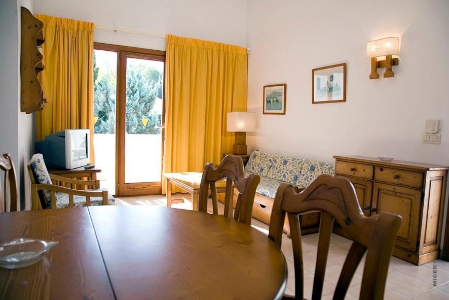Apartamentos Leo Port de Pollença Extérieur photo
