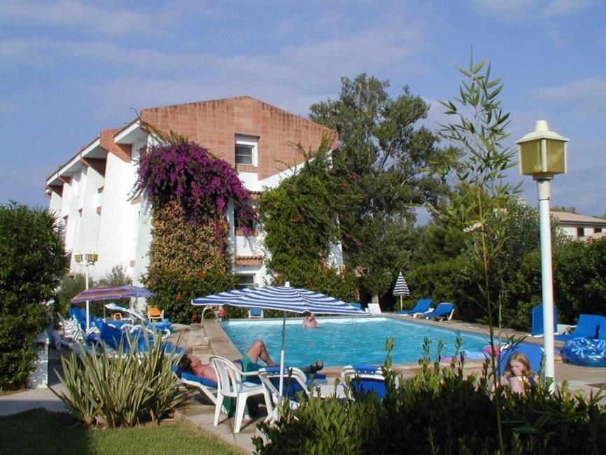 Apartamentos Leo Port de Pollença Extérieur photo