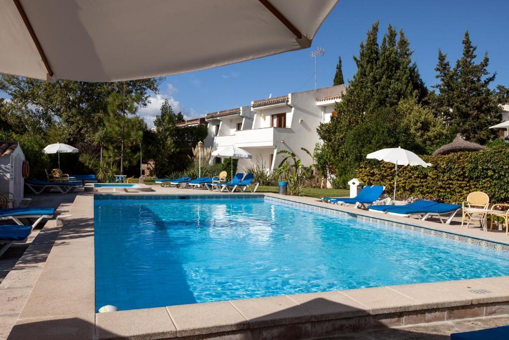 Apartamentos Leo Port de Pollença Chambre photo