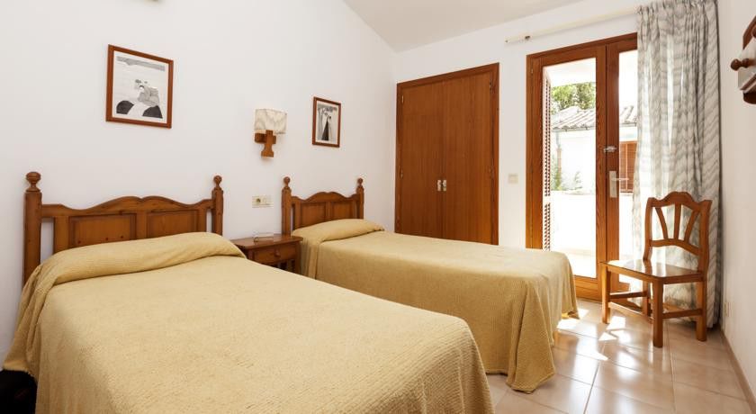 Apartamentos Leo Port de Pollença Extérieur photo